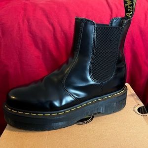 Doc martens platform quad 2976 Authentic 100% leather
